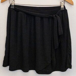 SHEIN Black Ribbed Mini Skirt with Tie Waist – Size Large